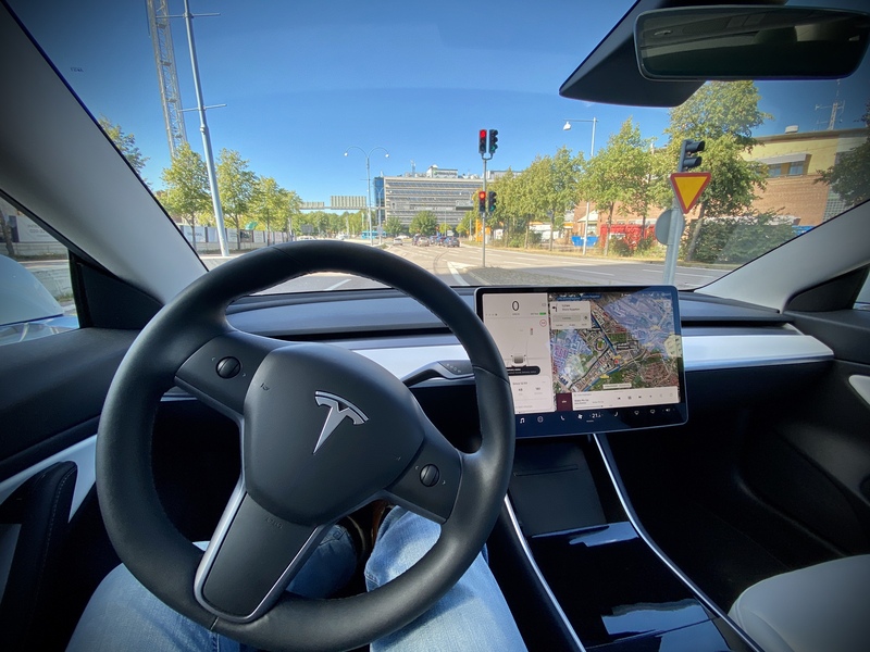 ProvkÃ¶rning: Tesla Model 3